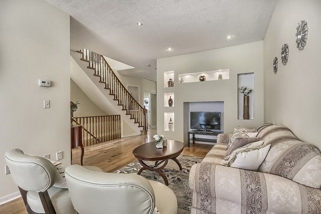 14 Zermatt Way, Markham, L3R5H9 | Image 3