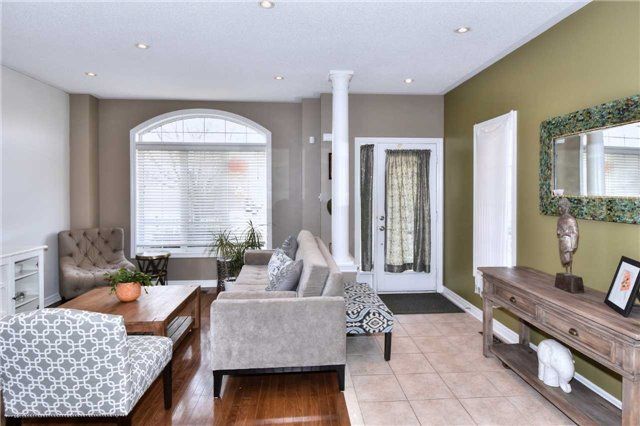 17 Bellagio Cres, Vaughan, L4K5J9 | Image 3