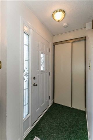 789 Elgin St, Newmarket, L3Y3B9 | Image 2