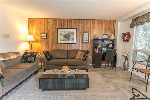 789 Elgin St, Newmarket, L3Y3B9 | Image 3