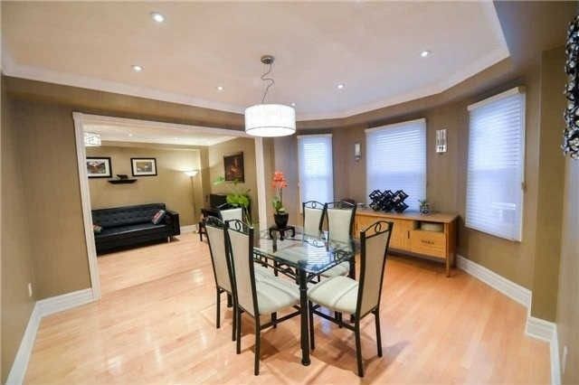 31 Cavalry Tr, Markham, L3R9H3 | Image 3