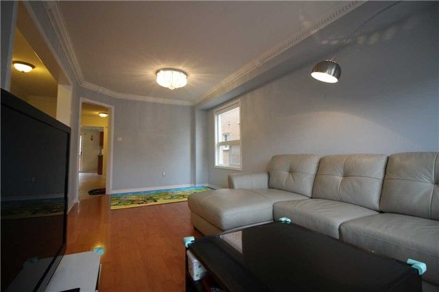 202 Red Maple Rd, Richmond Hill, L4B4S8 | Image 3