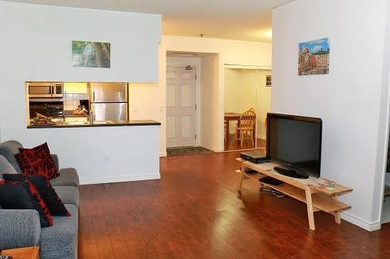 119 - 7398 Yonge St, Vaughan, L4J8J2 | Image 2