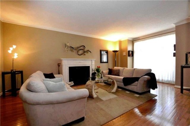 89 Marsh Harbour, Aurora, L4G5Y8 | Image 3