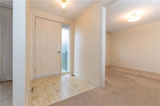 105 Tecumseth Pines Dr, New Tecumseth, L0G1W0 | Image 2