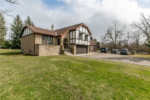 5837 Yonge St, Innisfil, L0L 1K0 | Image 2