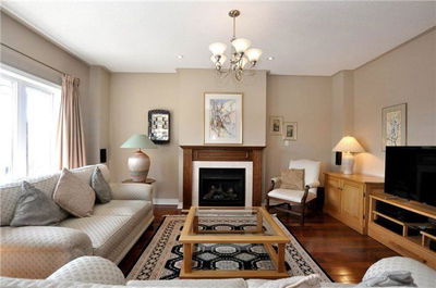 114 Woodbury Cres, Newmarket - Summerhill Estates image-0-2