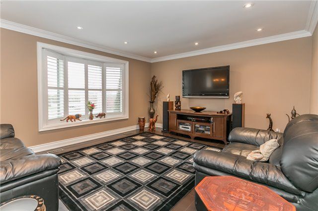 7657 Black River Rd, Georgina, L0E1R0 | Image 3