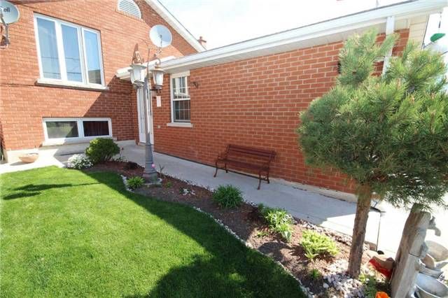 Detached House sold at 113 Back Street, Bradford West Gwillimbury, Bradford, L3Z1W8 - MLS: N3495980