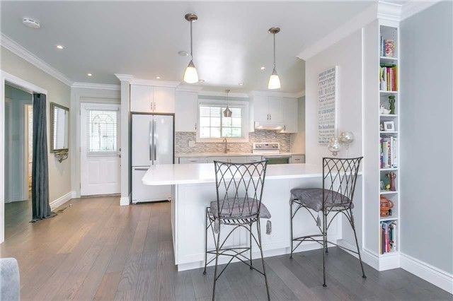 73 Murray Dr, Aurora, L4G2C2 | Image 3