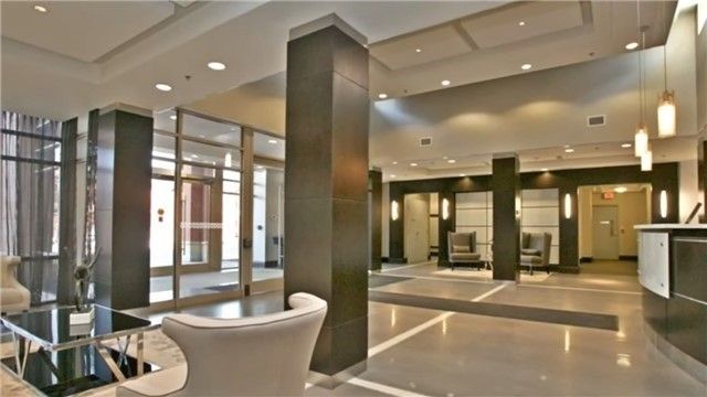 613 - 75 King William Cres, Richmond Hill, L4B0C1 | Image 3