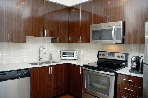 105 - 75 North Park Rd, Vaughan, L4J0H8 | Image 2