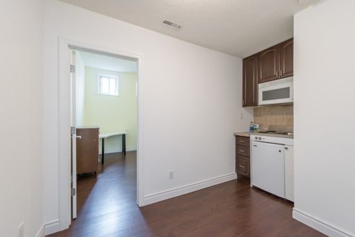4 - 15229 Yonge St, Aurora, L4G1L8 | Image 2