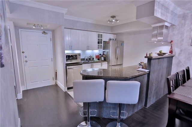 317A - 7398 Yonge St, Vaughan, L4J8J2 | Image 3