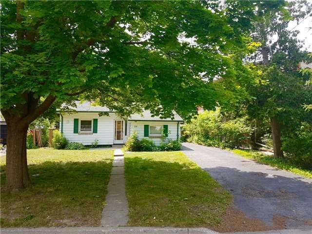 116 Lucas St, Richmond Hill, L4C4P5 | Image 2