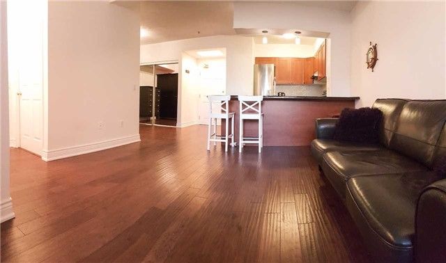 307 - 7398 Yonge St, Vaughan, L4J8J2 | Image 2