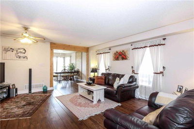 56 Selkirk Dr, Richmond Hill - Langstaff image-0-3