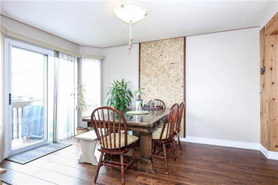 56 Selkirk Dr, Richmond Hill - Langstaff image-0-4