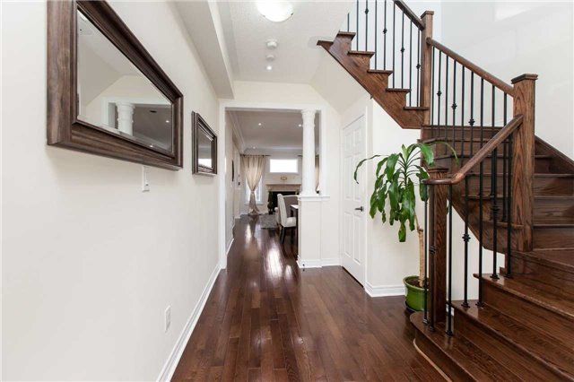 32 Rock Elm Crt, Vaughan, L6A4C2 | Image 2