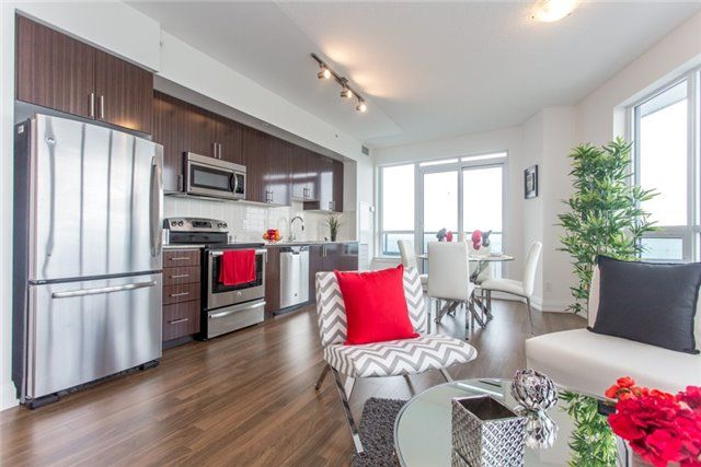 Lph1-15 - 7161 Yonge St, Markham, L3T0C8 | Image 2