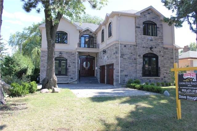 11 Abercorn Rd, Markham, L3P1V5 | Image 2