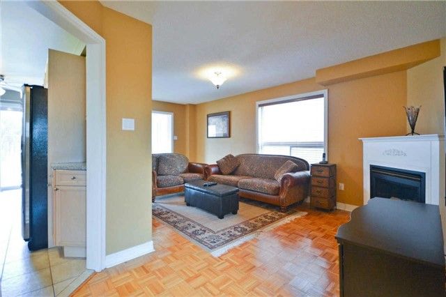 55 Hollybush Dr, Vaughan, L6A2H5 | Image 3