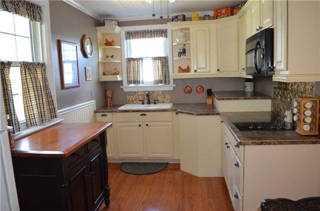 20145 Bathurst St, East Gwillimbury, L9N1N3 | Image 3