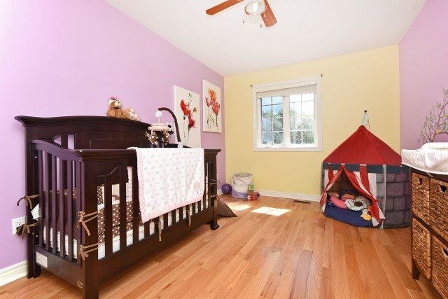 26 Cape Breton Crt, Richmond Hill, L4E3W4 | Image 3