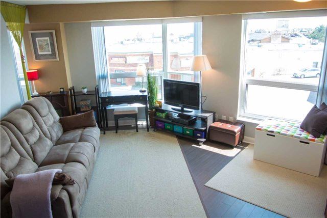 310 - 75 Norman Bethune Ave, Richmond Hill, L4B 0B6 | Image 2