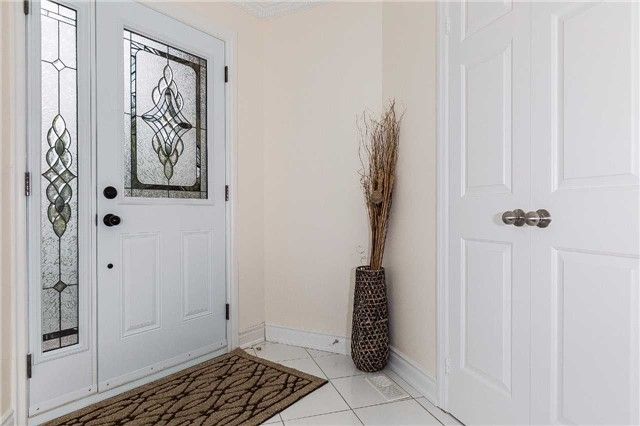 104 Coppard Ave, Markham, L3S2S6 | Image 2