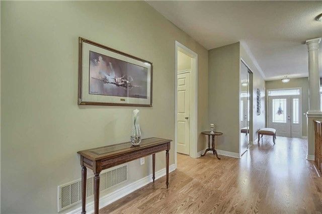 43 Milligan St, Bradford West Gwillimbury, L3Z0C4 | Image 2