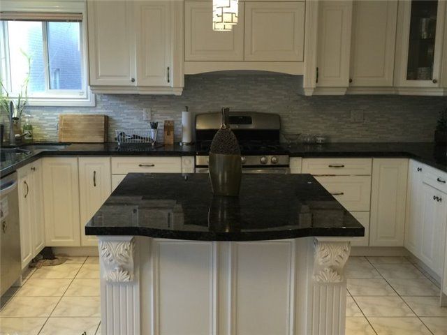 77 Frank Endean Rd, Richmond Hill, L4S1X2 | Image 2