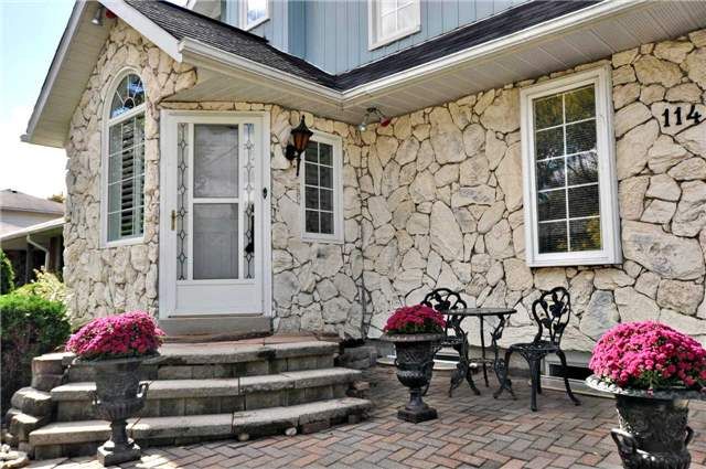 114 Lorne Ave, Newmarket, L3Y4J6 | Image 2