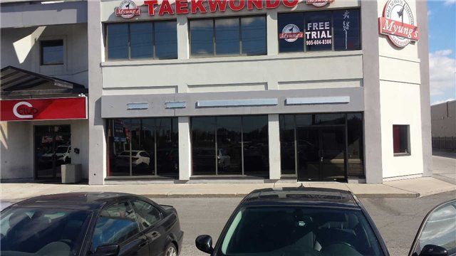 102 - 8261 Woodbine Ave, Markham, L3R8Z5 | Image 3