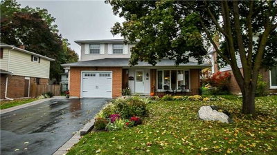 Detached House sold at 16 Knotty Pine Trail, Markham, Ontario, L3T3W4 - Royal Orchard - MLS: N3635190