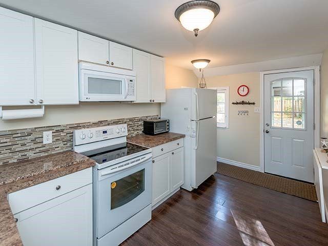 108 Moore's Beach Rd, Georgina, L0E 1N0 | Image 3