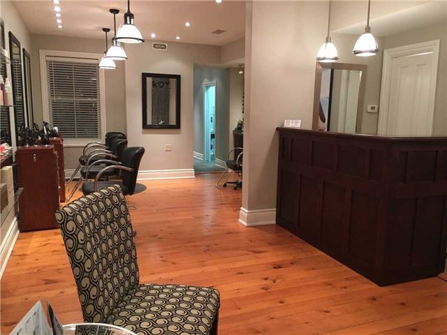 6391 Main St, Whitchurch-Stouffville, L4A1G4 | Image 3