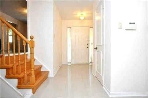 16 Milne Lane, Markham, L3P1C7 | Image 2