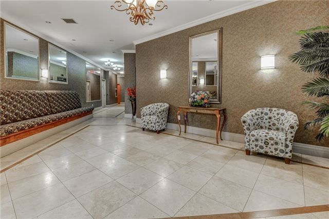 409 - 160 Woodbridge Ave, Vaughan, L4L0B8 | Image 2