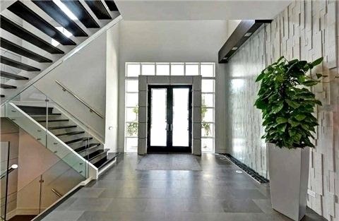 19 Maryvale Cres, Richmond Hill, L4C6P6 | Image 2