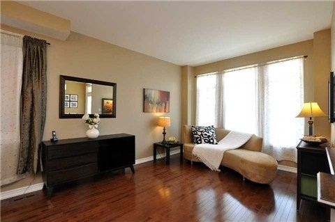 52 Victoria Wood Ave, Markham, L6E1K1 | Image 2