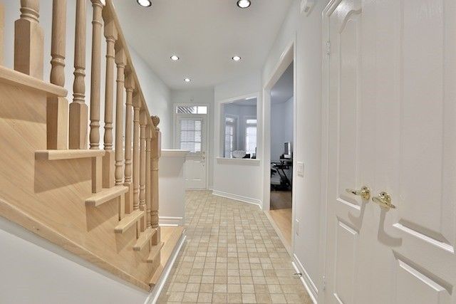 76 Westbury Crt, Richmond Hill, L4S2L2 | Image 3