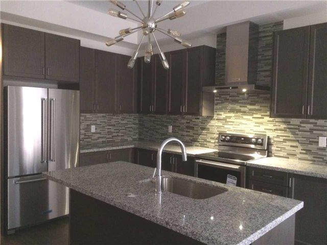 389 Elyse Crt, Aurora, L4G2C9 | Image 3