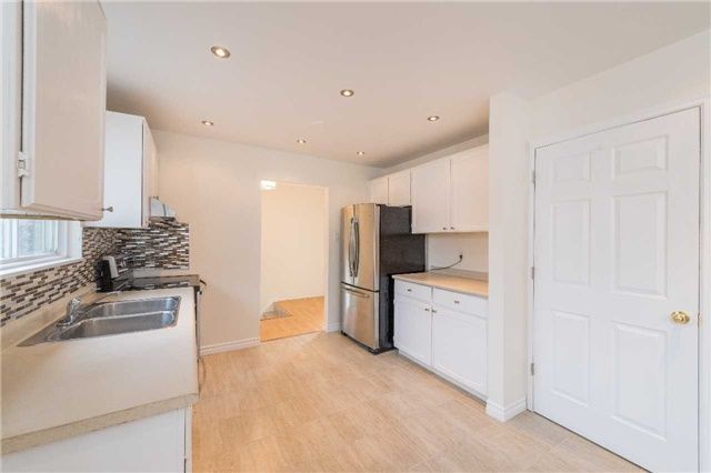 155 Britannia Ave, Bradford West Gwillimbury, L3Z1A4 | Image 3