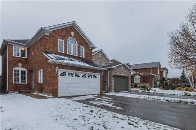 22 Rush Rd, Aurora, L4G7G5 | Image 2