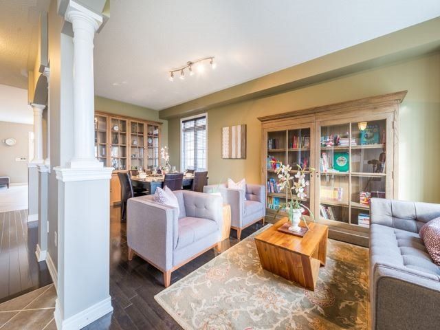 33 Oakmoor Lane, Markham, L6B 0P1 | Image 3