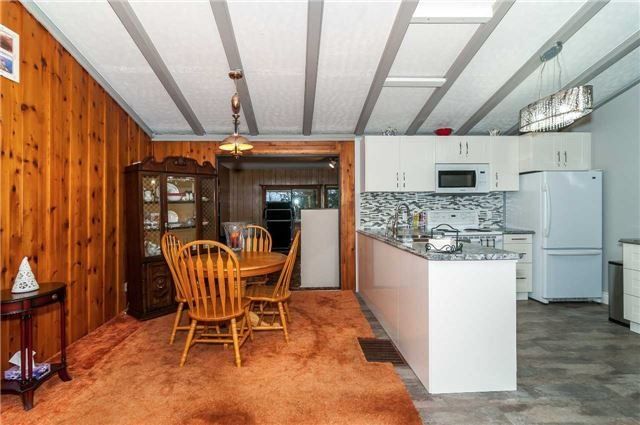 920 Barry Ave, Innisfil, L0L 1W0 | Image 2