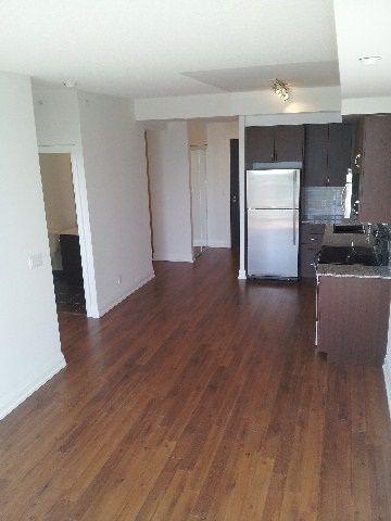 1009 - 370 Highway 7 E, Richmond Hill, L4B 0C4 | Image 3