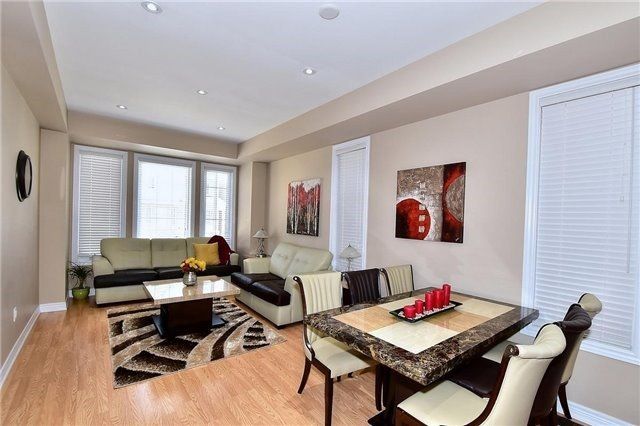 14 Duncan Rd, Markham, L6B0T4 | Image 3