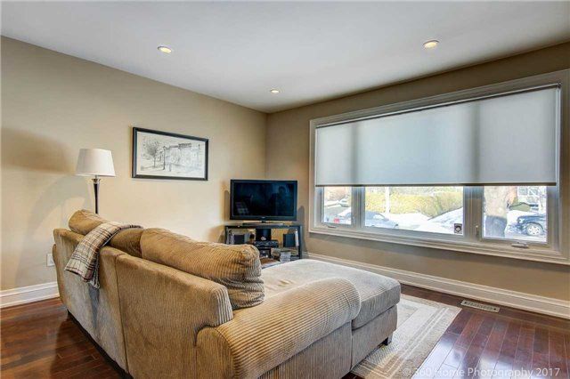 286 Gells Rd, Richmond Hill, L4C3A4 | Image 3